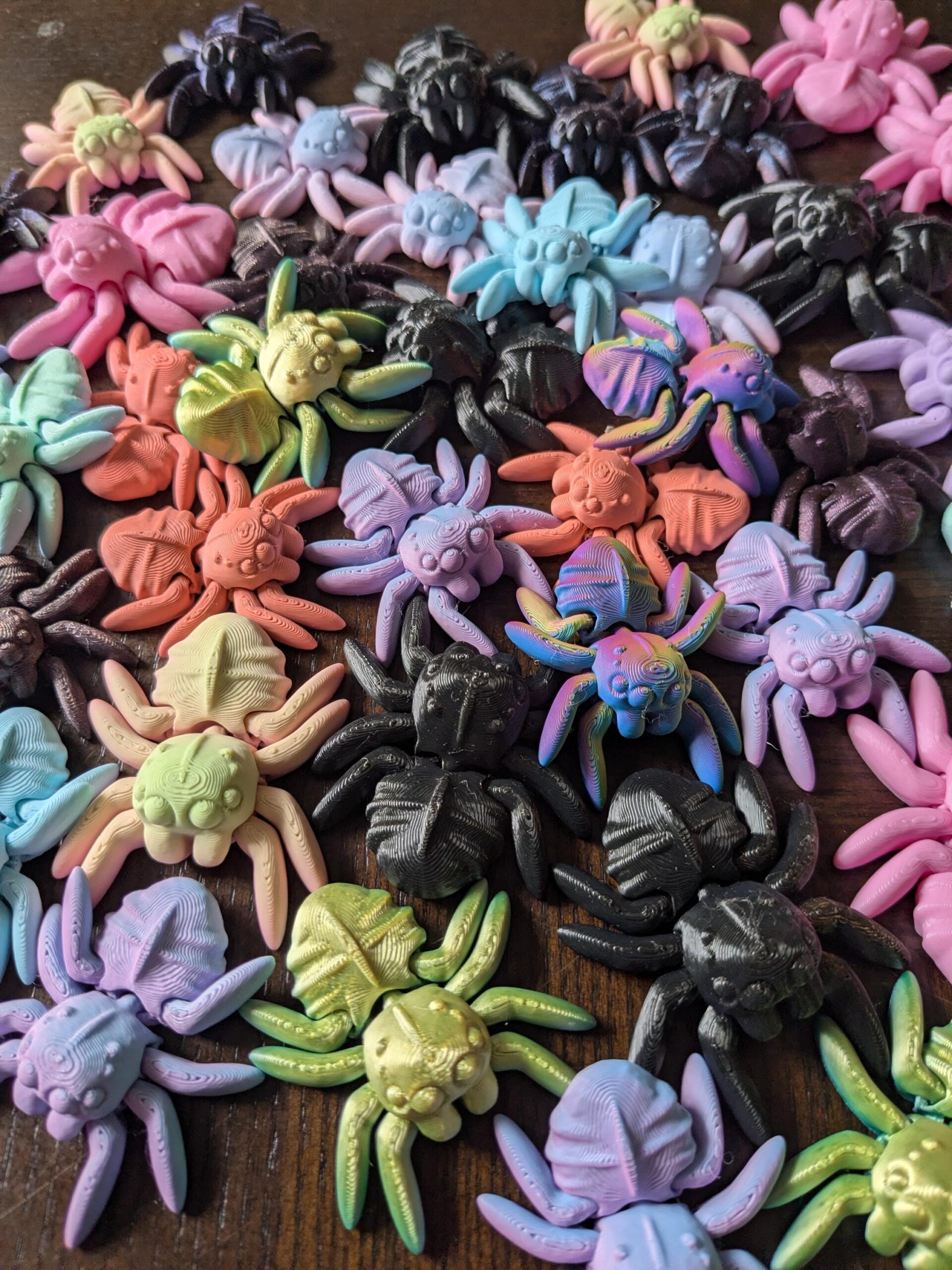 Posable Pocket Spiders – Articulated 3D Printed Fidget Toys – Prize Box Toys