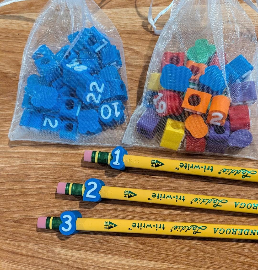 Numbered Pencil Toppers (Laddie Tri-Write) – Classroom Organization, Teacher Supplies, Reusable Labels | Includes Storage Bag